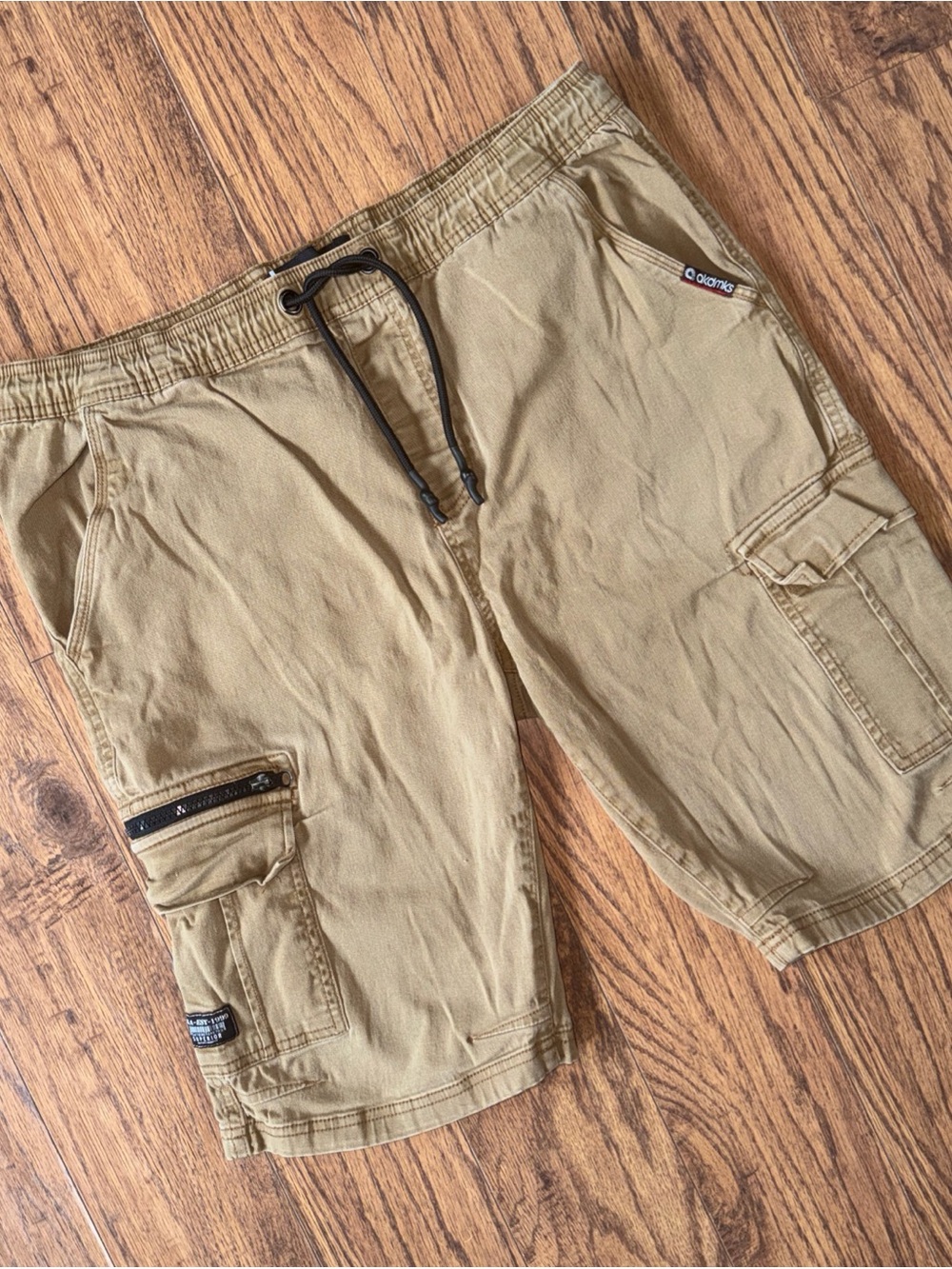 Y2K Vintage Akademiks Cargo Shorts Size XL Tan Street Indie Grunge Skater Punk